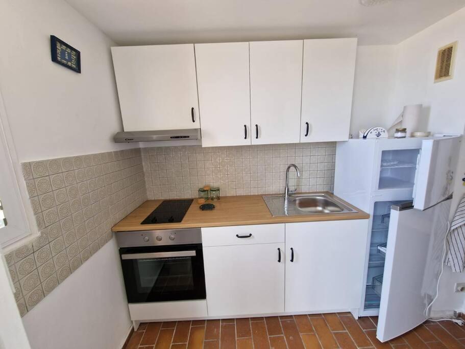 Une Parenthese Au Frioul Marseille Bagian luar foto