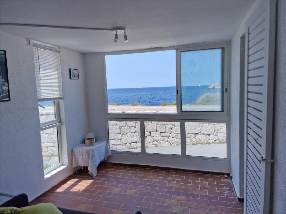 Une Parenthese Au Frioul Marseille Bagian luar foto